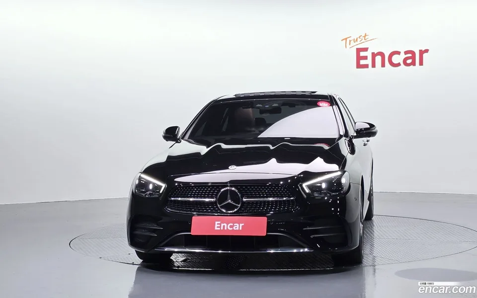 Mercedes-Benz E-Class E250 AMG Line 2023 — thumbnail 3