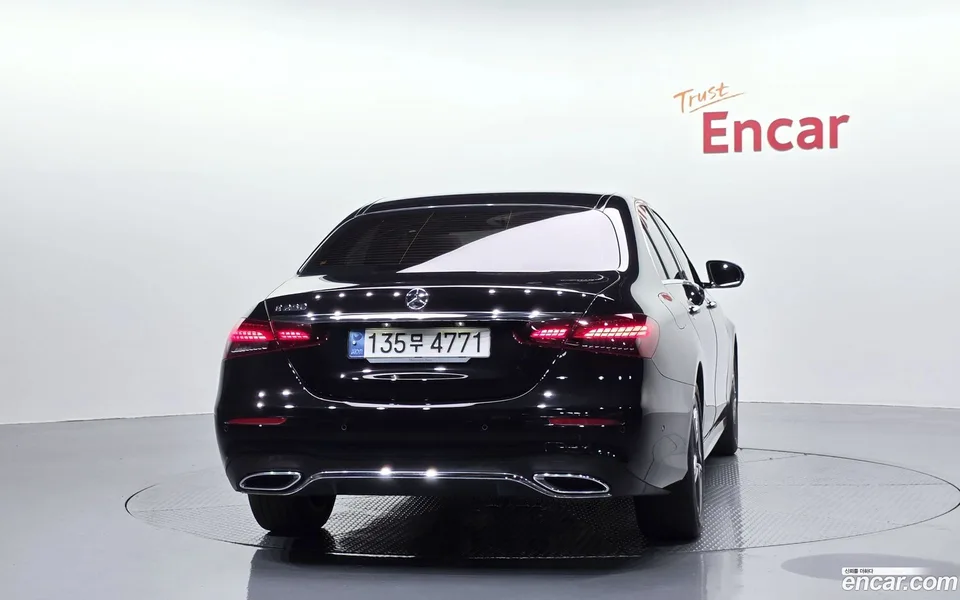 Mercedes-Benz E-Class E250 AMG Line 2023 — thumbnail 4