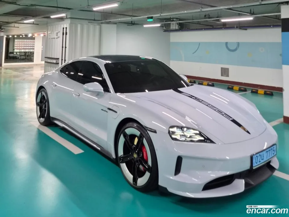 Porsche Taycan 4S 2026 — thumbnail 4