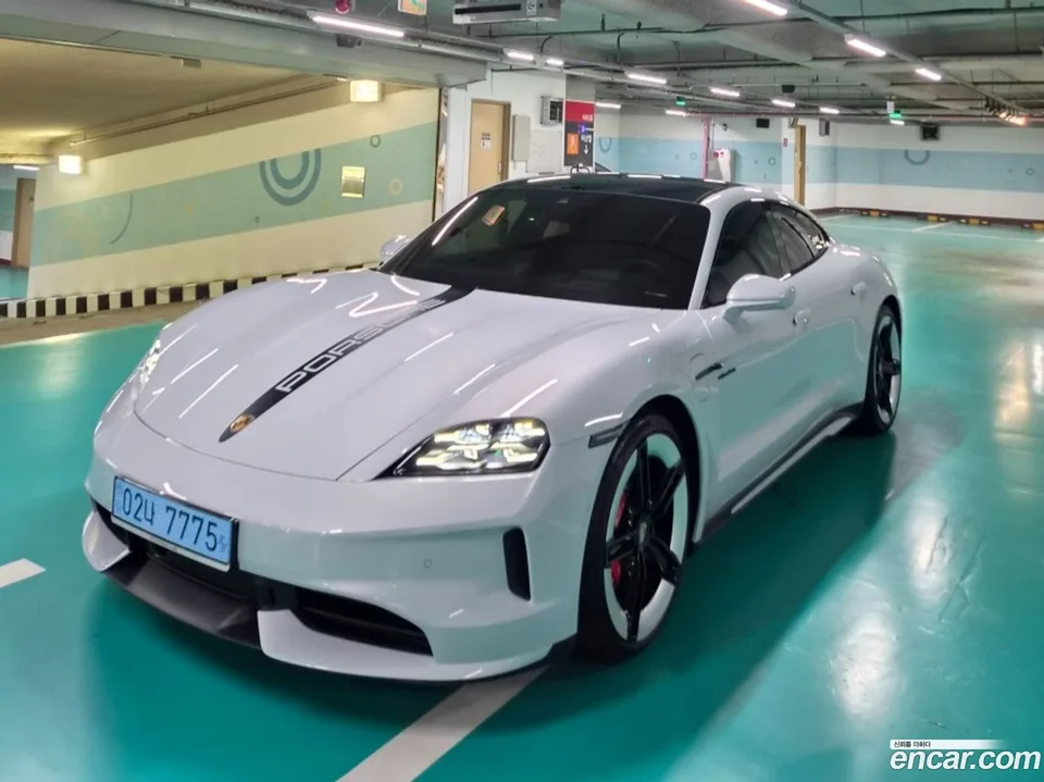 Porsche Taycan 4S 2026 — photo 1, buy with delivery to Moscow