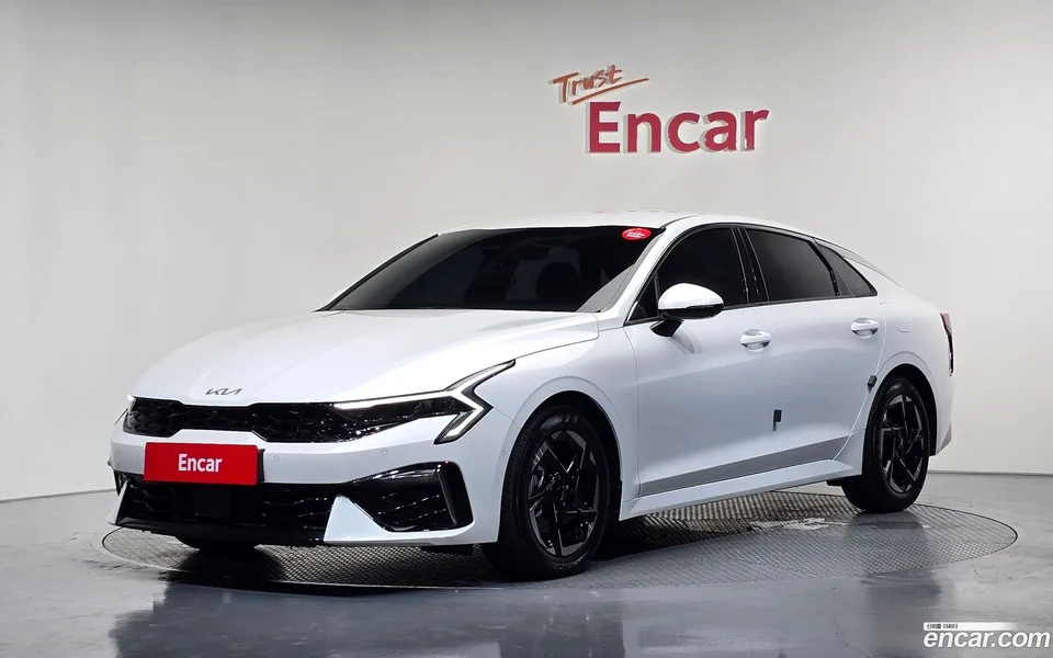 Kia K5 2.0 2024 — photo 1, buy with delivery to Moscow
