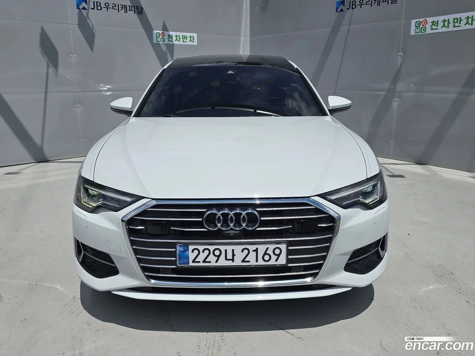 Audi A6 45 TFSI 2023 — photo 1, buy with delivery to Moscow