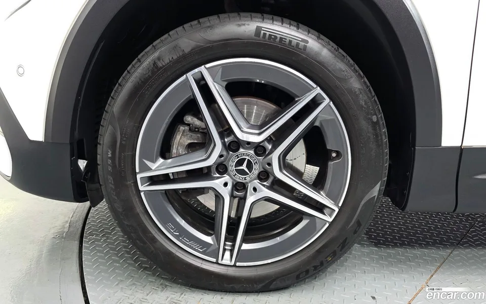 Mercedes-Benz GLB-Class GLB250 4MATIC 2022 — thumbnail 5