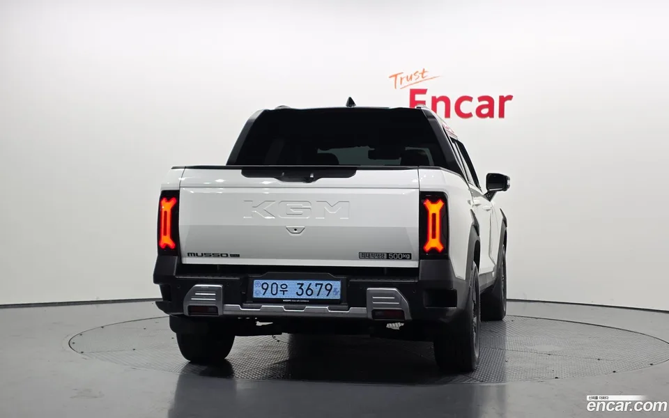 KG Mobility Musso EV AWD 2025 — thumbnail 4