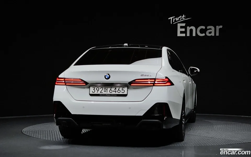 BMW 5 Series 523d M 2025 — thumbnail 4