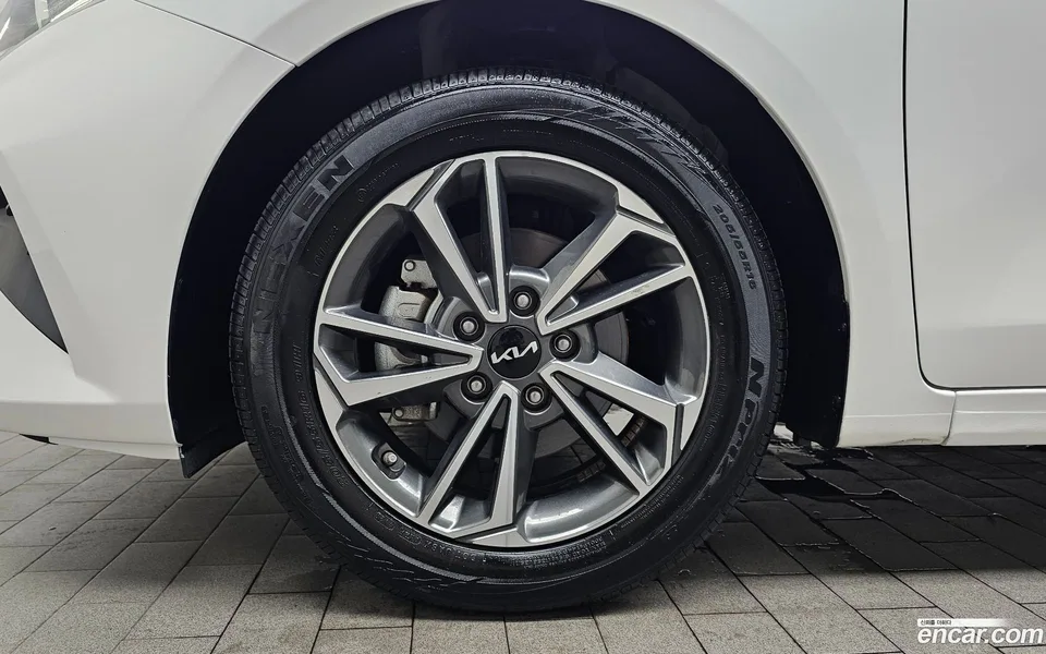 Kia K3 1.6 2023 — thumbnail 5
