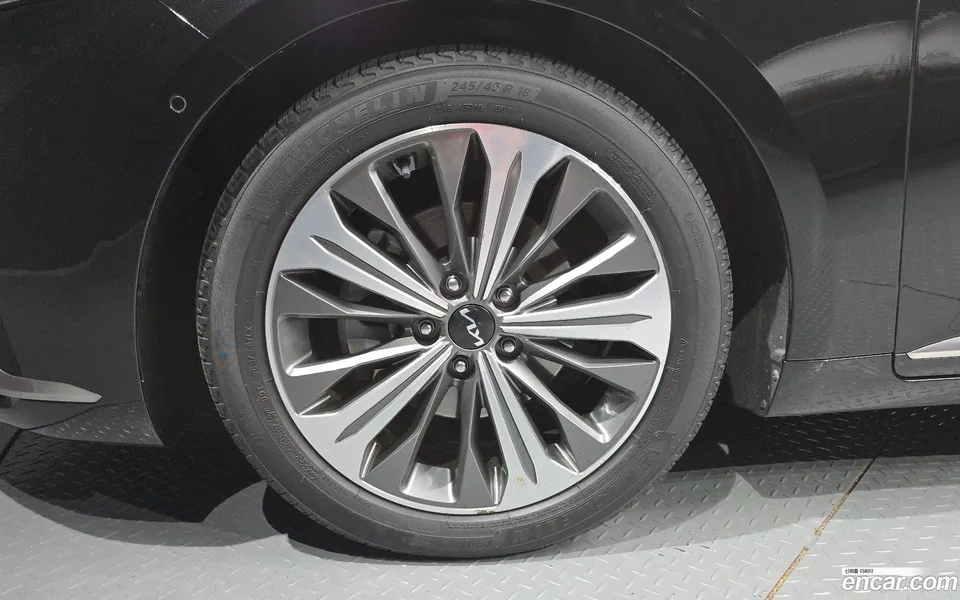 Kia K8 Hybrid 2022 — thumbnail 2