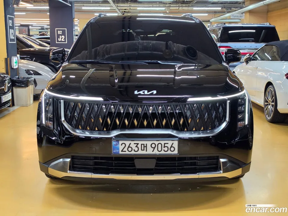 Kia Carnival 7 2026 — photo 1, buy with delivery to Moscow