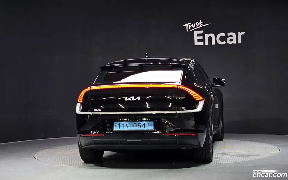 Kia EV6 2023 — thumbnail 4