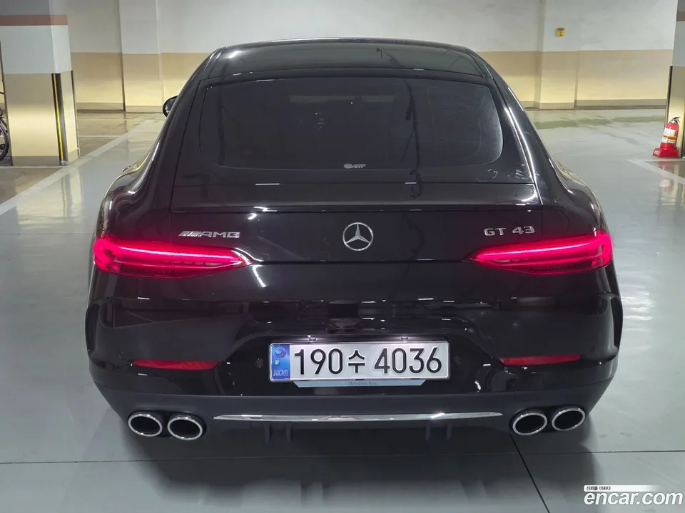 Mercedes-Benz AMG GT 4 43 4MATIC+ 2023 — thumbnail 5