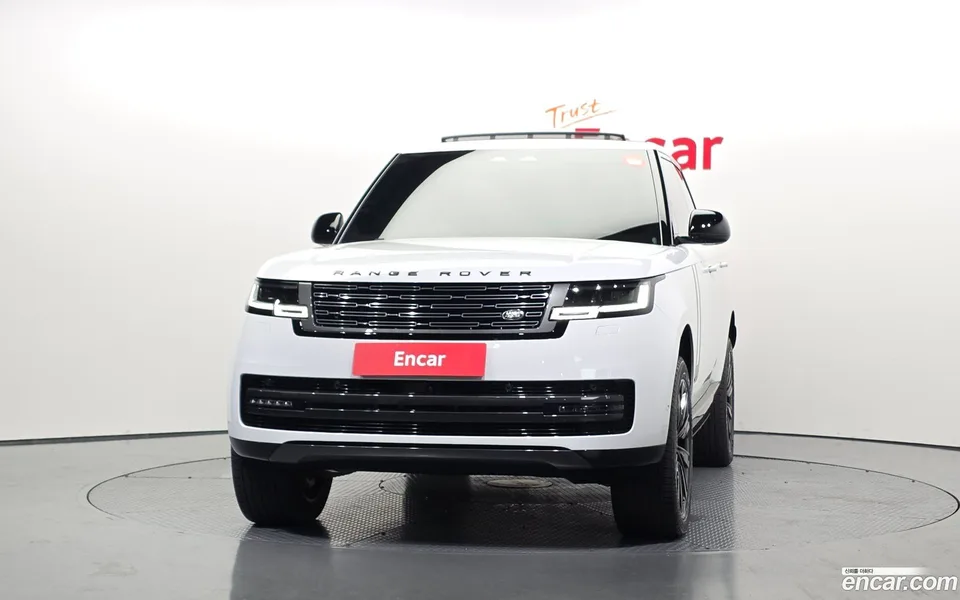 Land Rover Range Rover P550E AB 2025 — thumbnail 3