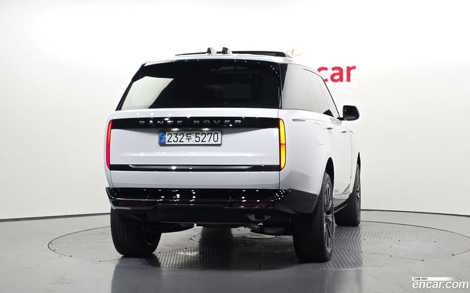 Land Rover Range Rover P550E AB 2025 — thumbnail 4