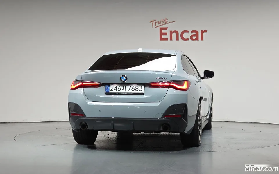 BMW 4 Series 420i M 2024 — thumbnail 4