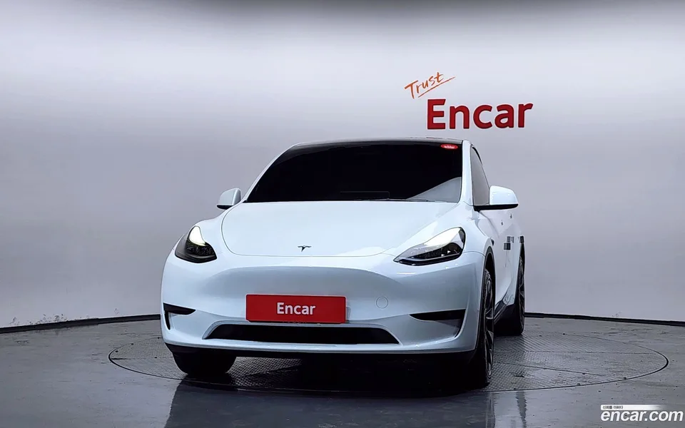 Tesla Model Y RWD 2024 — thumbnail 3