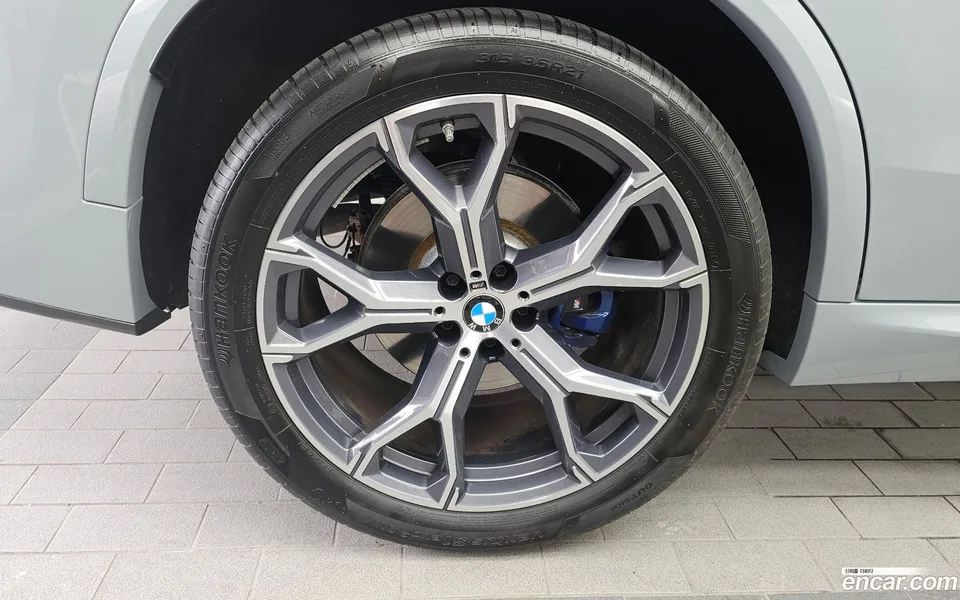 BMW X5 xDrive 40i M 2024 — thumbnail 2