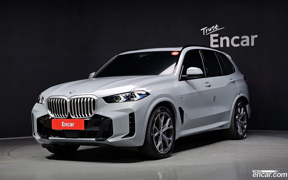 BMW X5 xDrive 40i M 2024 — photo 1, buy with delivery to Moscow