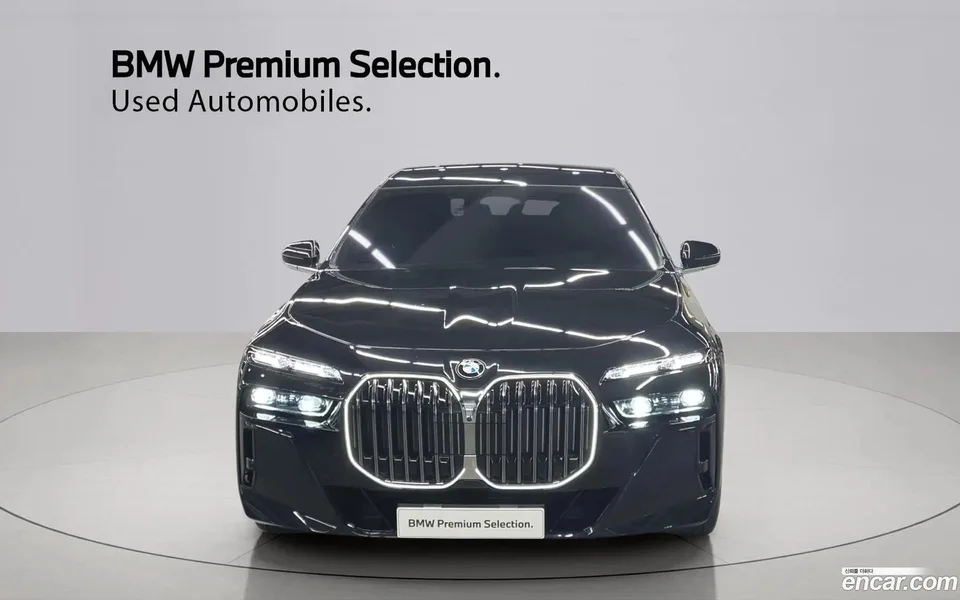 BMW 7 Series 740d xDrive M 2024 — thumbnail 3