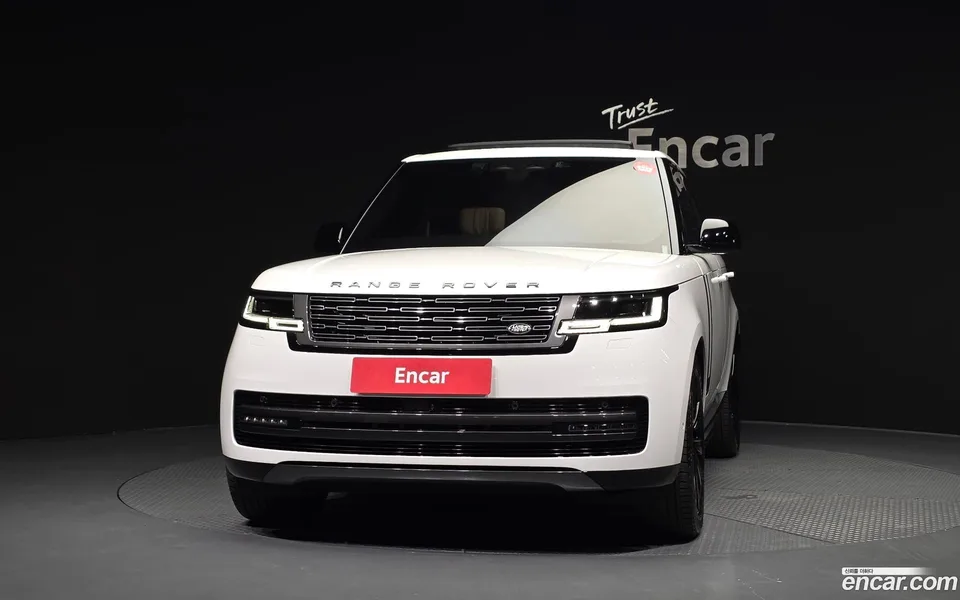 Land Rover Range Rover P550E AB 2025 — thumbnail 3