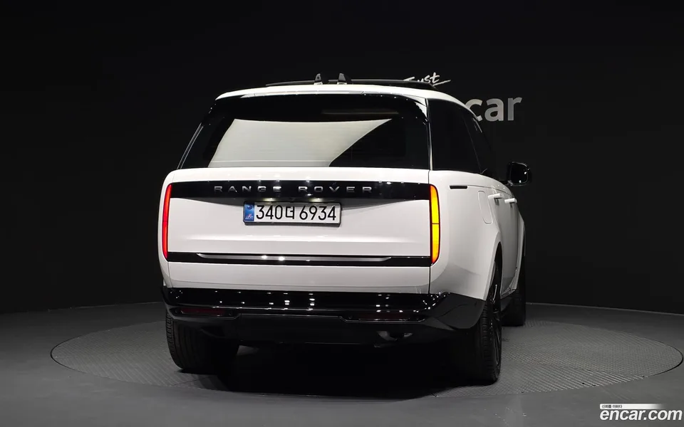 Land Rover Range Rover P550E AB 2025 — thumbnail 4