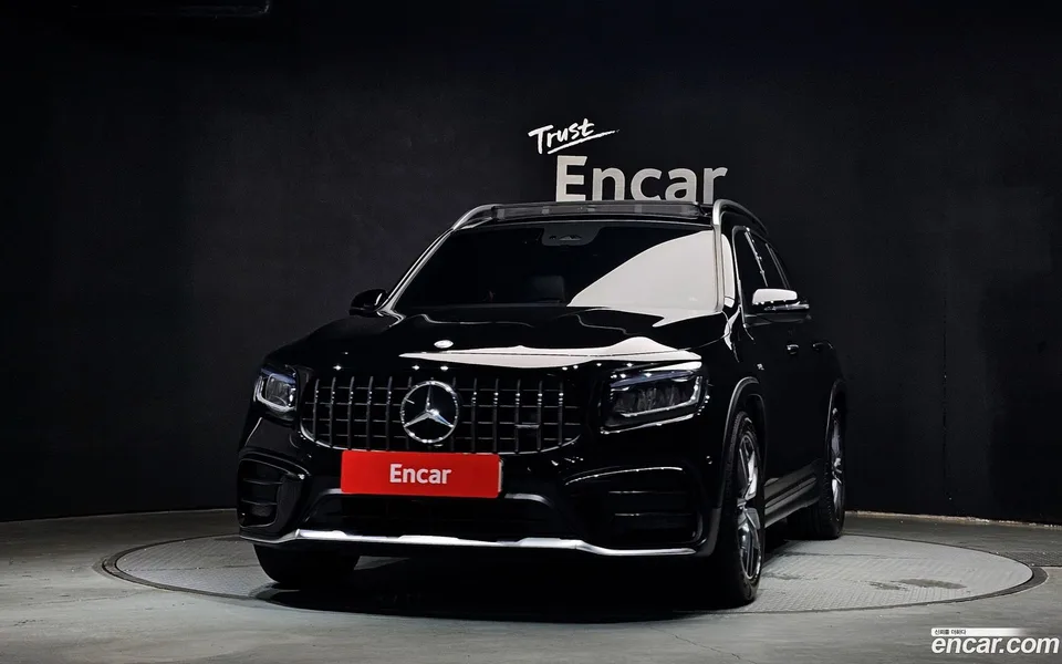 Mercedes-Benz GLB-Class AMG GLB35 4MATIC 2025 — thumbnail 3