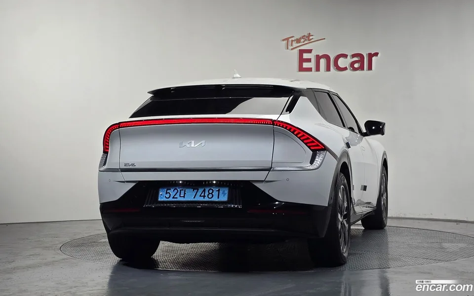 Kia EV6 2023 — thumbnail 4