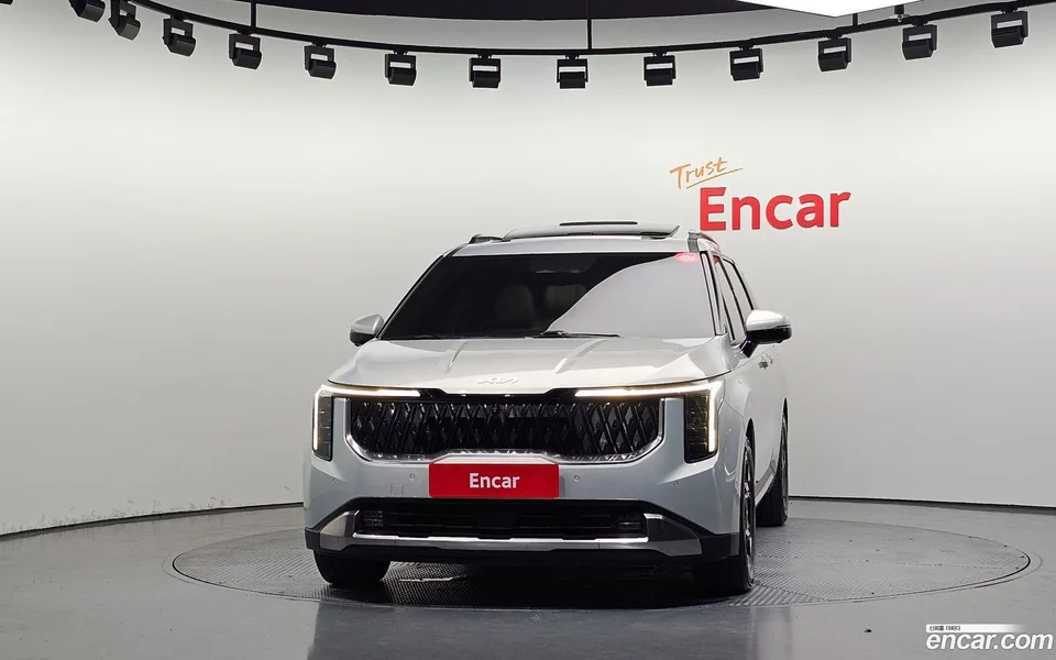 Kia Carnival 7 2024 — thumbnail 3