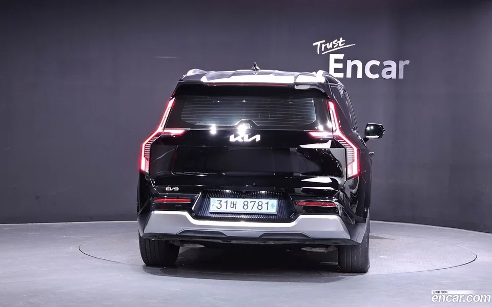 Kia EV9 4WD 2023 — thumbnail 4