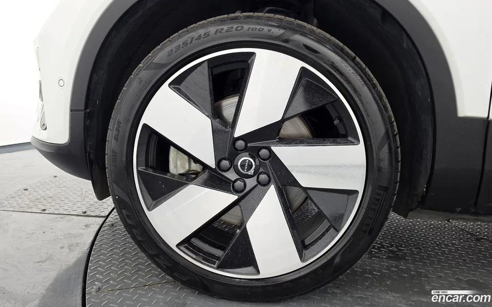 Volvo C40 Recharge 2022 — миниатюра 2