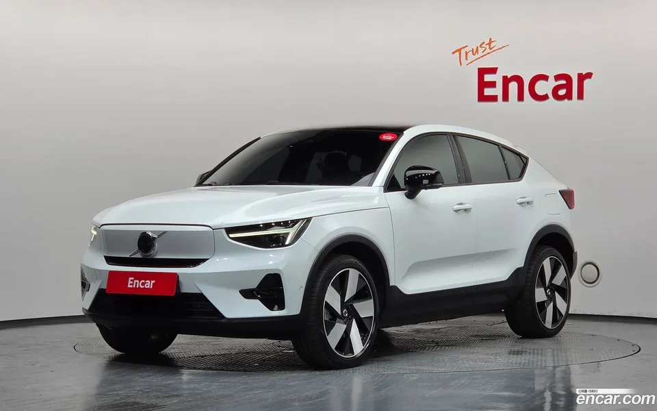 Volvo C40 Recharge 2022 — photo 1, buy with delivery to Moscow