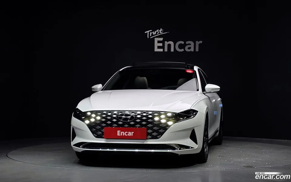Hyundai Grandeur IG Hybrid 2022 — thumbnail 3