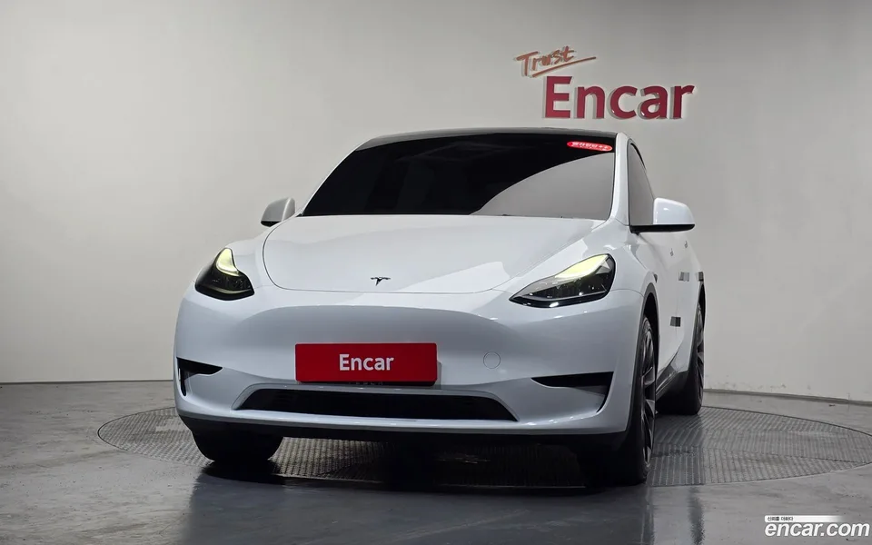 Tesla Model Y RWD 2024 — thumbnail 3