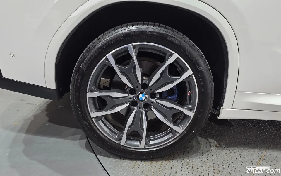 BMW X4 xDrive20i M 2024 — миниатюра 5