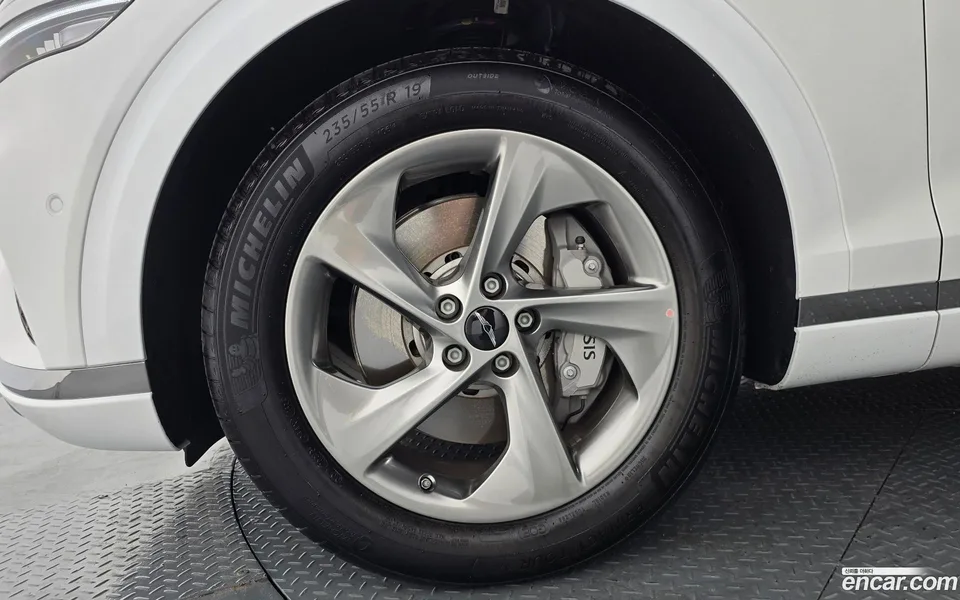 Genesis GV70 2.5T 2WD 2024 — thumbnail 2
