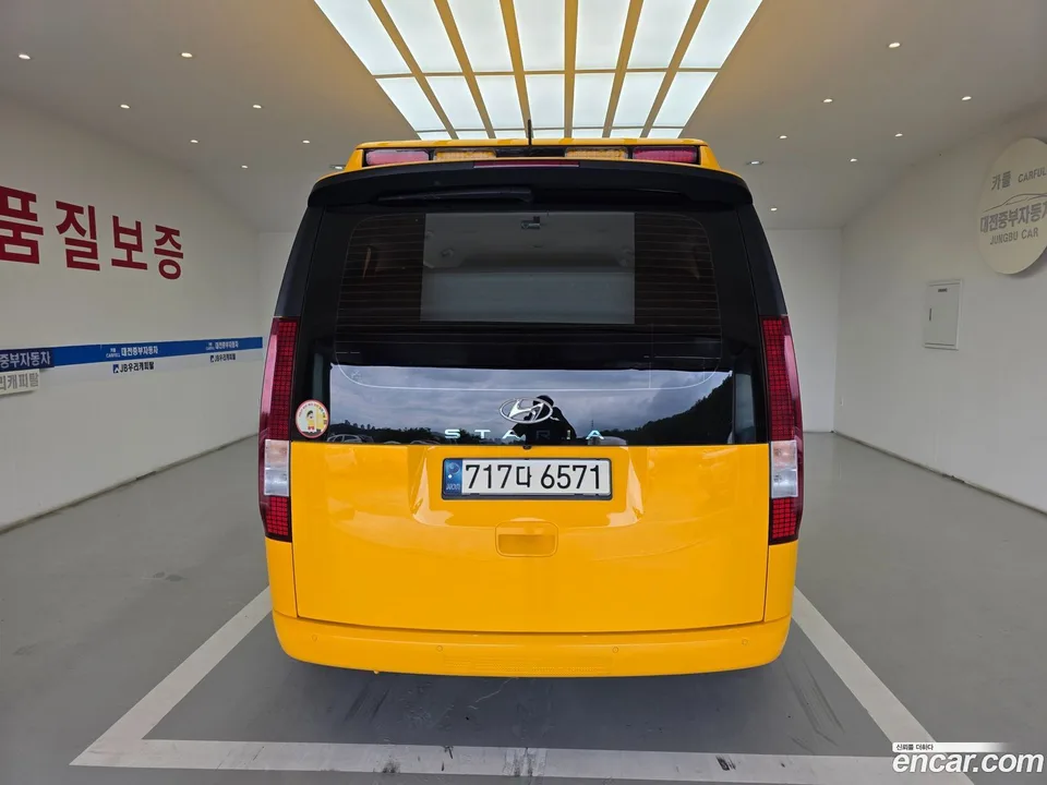 Hyundai Staria L3.5 2022 — thumbnail 4