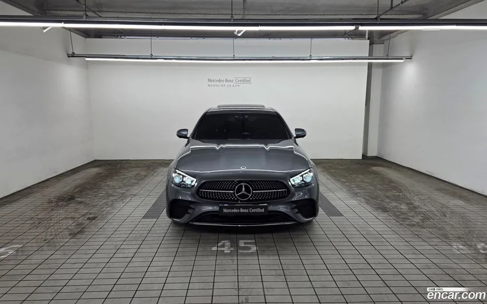 Mercedes-Benz E-Class E250 AMG Line 2023 — thumbnail 3
