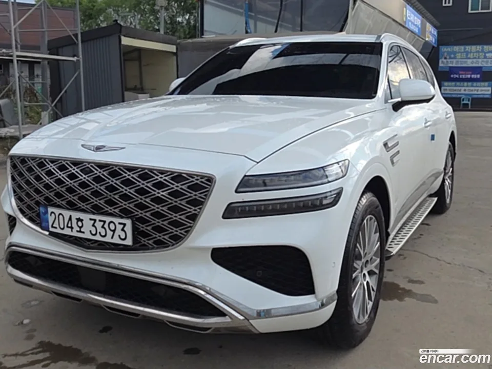 Genesis GV80 2.5T AWD 2025 — photo 1, buy with delivery to Moscow