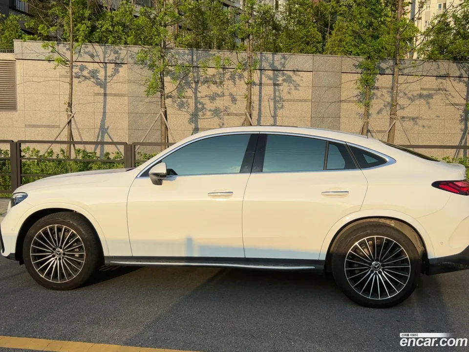 Mercedes-Benz GLC-Class GLC300 4MATIC 2024 — thumbnail 3