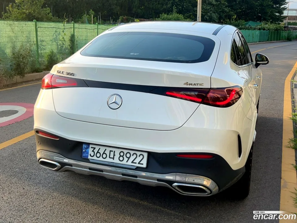 Mercedes-Benz GLC-Class GLC300 4MATIC 2024 — thumbnail 4