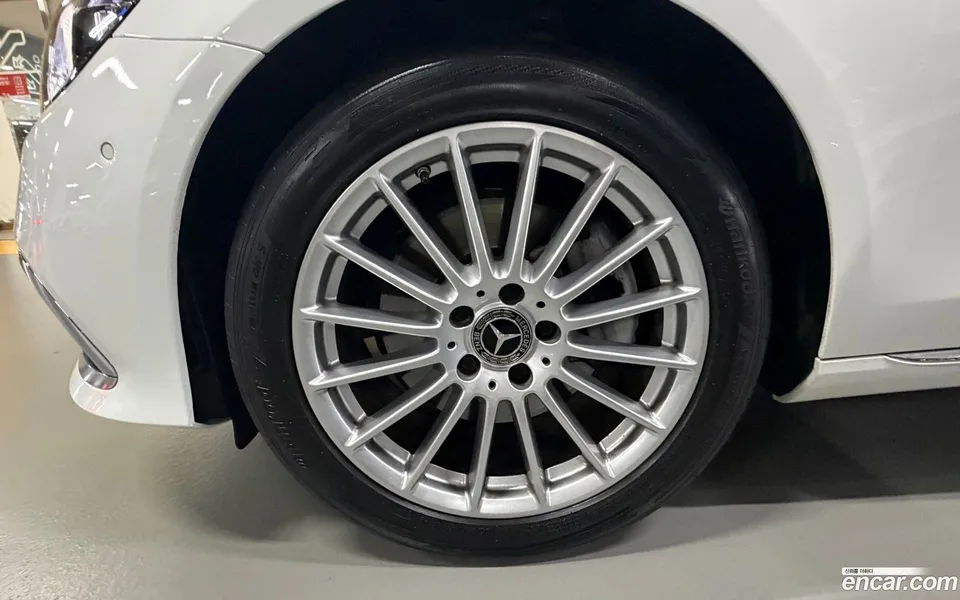 Mercedes-Benz E-Class E250 2023 — миниатюра 2