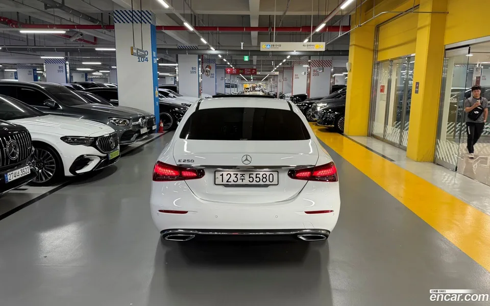 Mercedes-Benz E-Class E250 2023 — миниатюра 4