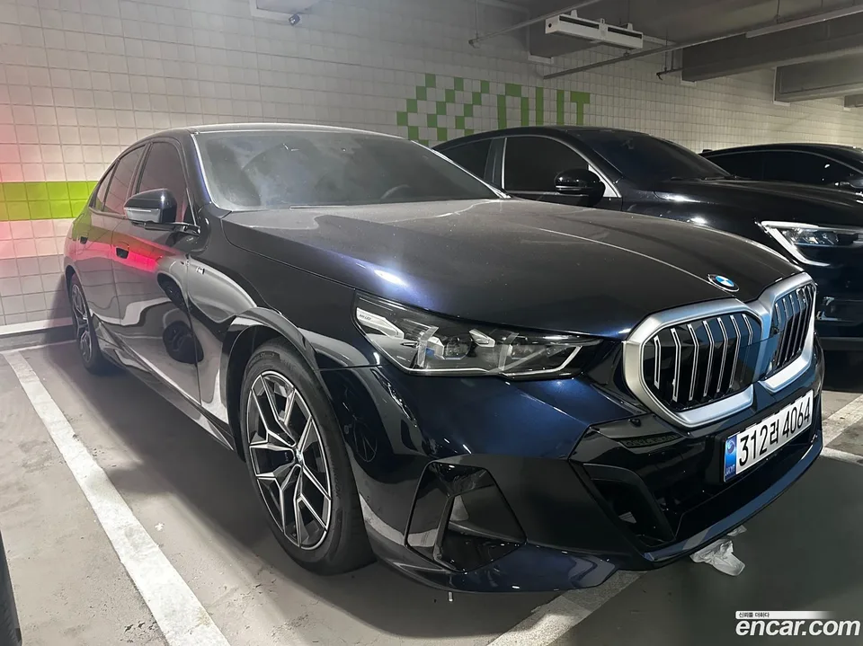 BMW 5 Series 520i M 2025 — photo 1, buy with delivery to Moscow