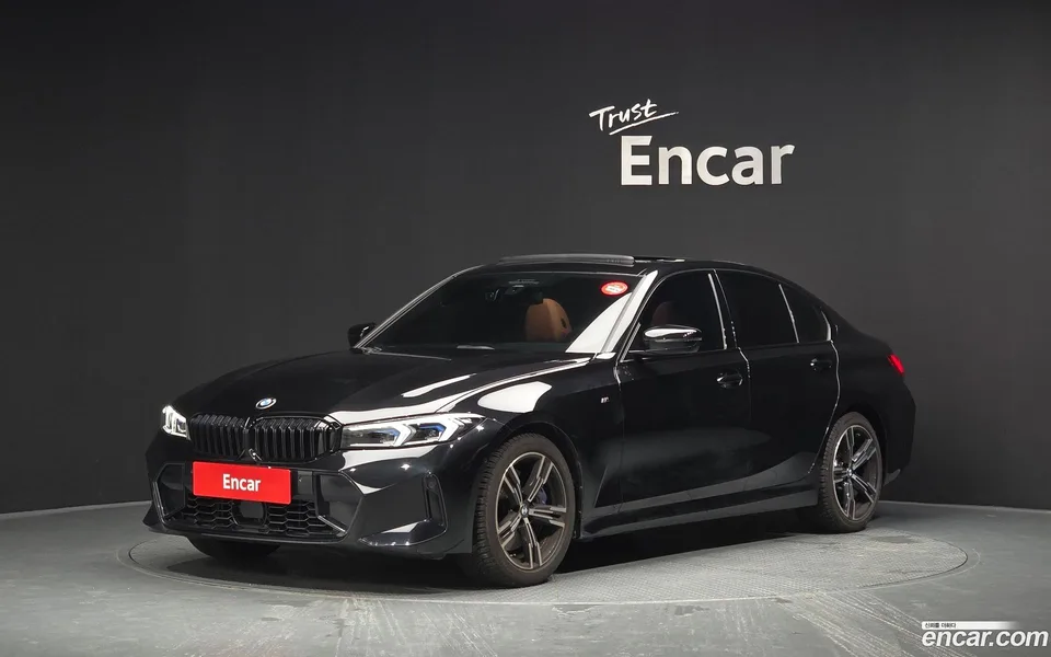 BMW 3 Series 320i M 2024 — фото 1, купить с доставкой в Москву