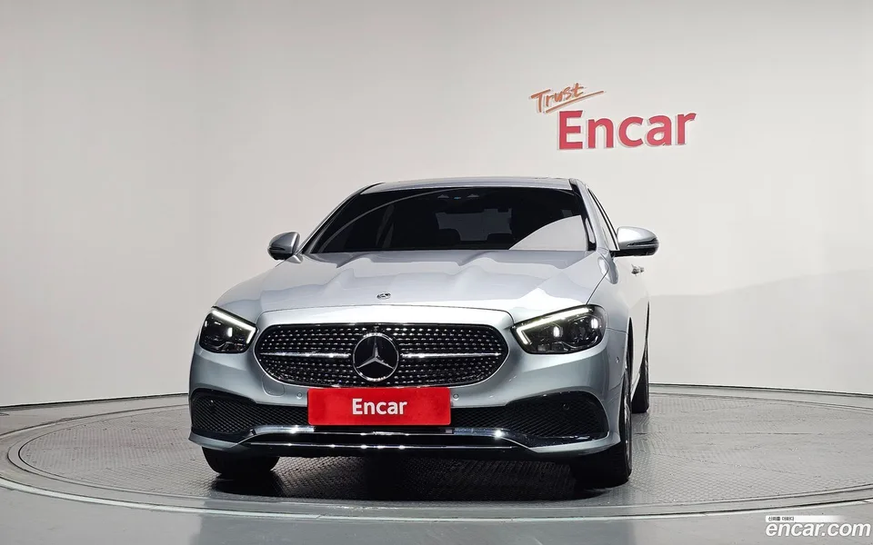 Mercedes-Benz E-Class E350 4MATIC 2022 — thumbnail 3