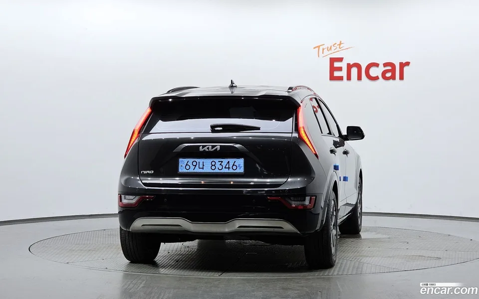 Kia Niro EV 2023 — thumbnail 4