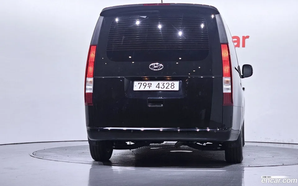 Hyundai Staria 11 2022 — thumbnail 4