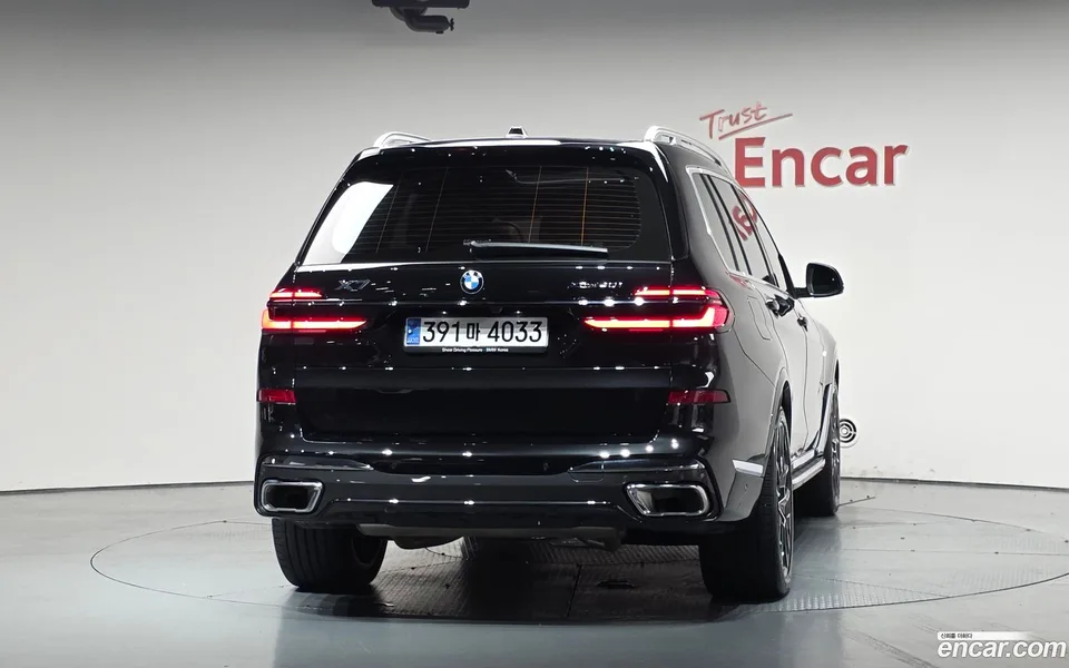 BMW X7 xDrive 40i M 6 2023 — thumbnail 4
