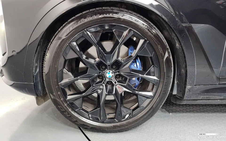BMW X7 xDrive 40i M 6 2025 — thumbnail 2