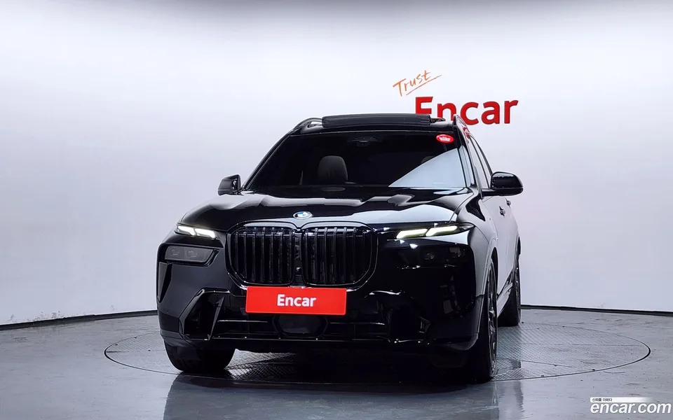 BMW X7 xDrive 40i M 6 2025 — thumbnail 3