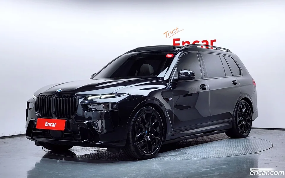 BMW X7 xDrive 40i M 6 2025 — photo 1, buy with delivery to Moscow