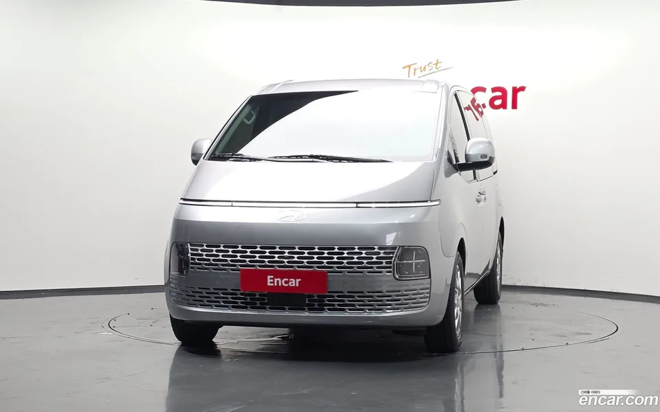 Hyundai Staria L3.5 3 2025 — thumbnail 3